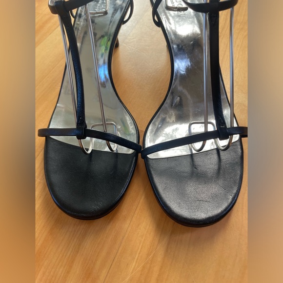 GUCCI Interlocking G Logo Leather T-Strap heel - Picture 3 of 13